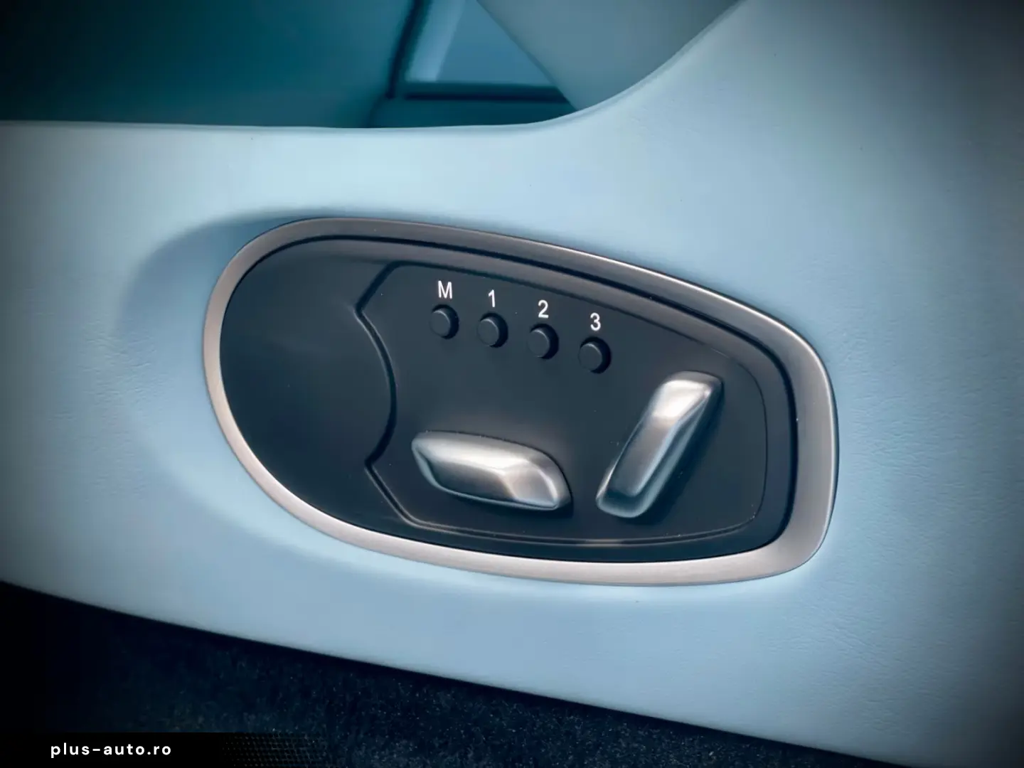 Aston Martin DB12 4.0 V8 Volante