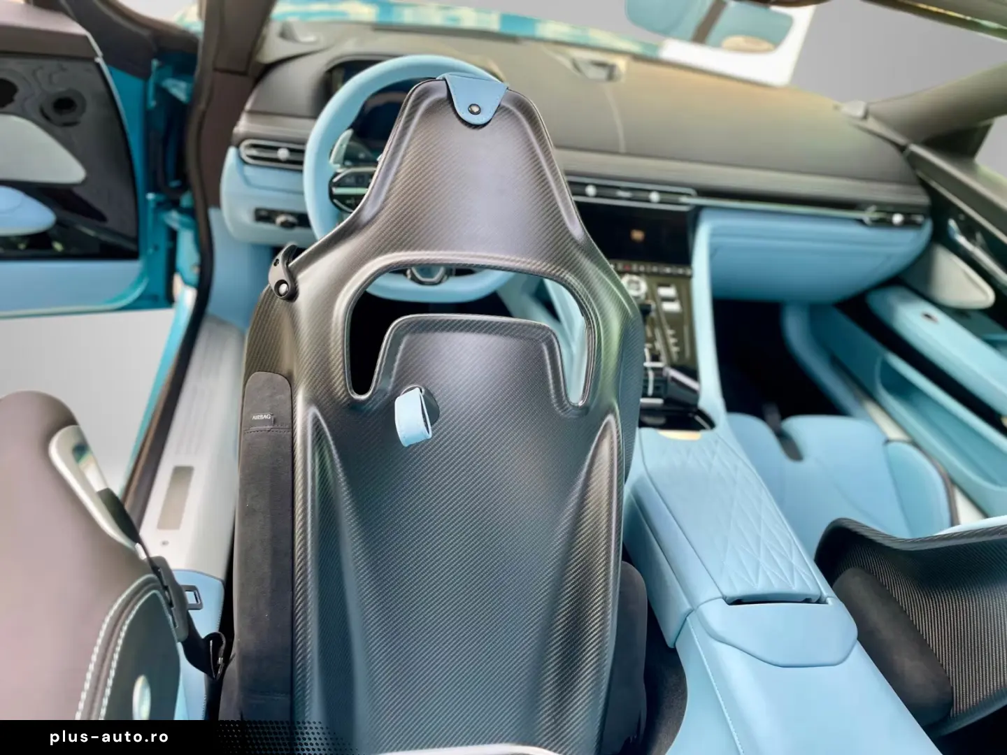 Aston Martin DB12 4.0 V8 Volante