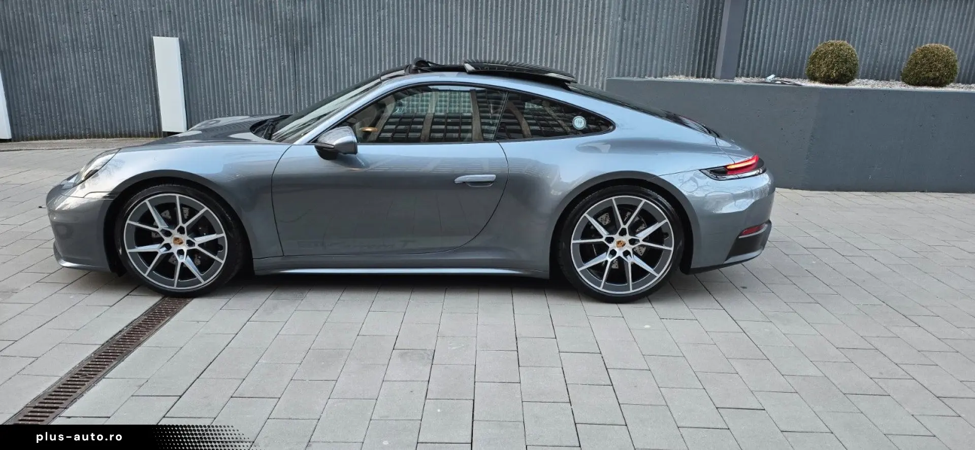 PORSCHE 992Carrera T