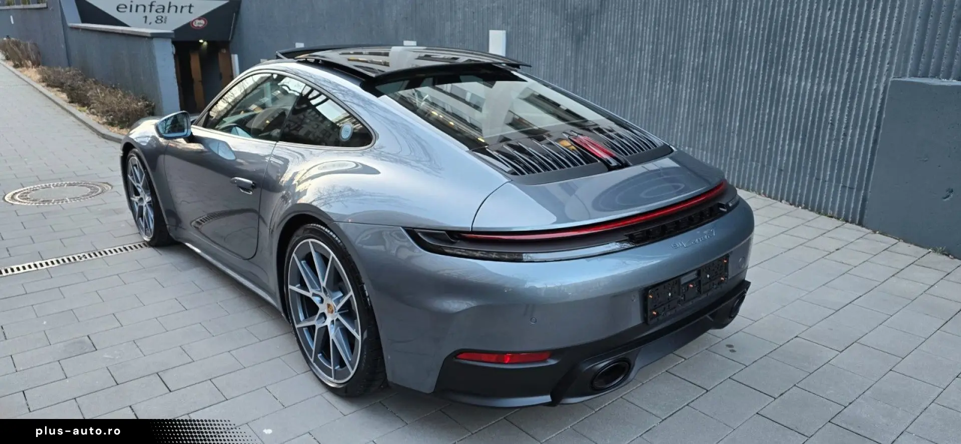PORSCHE 992Carrera T