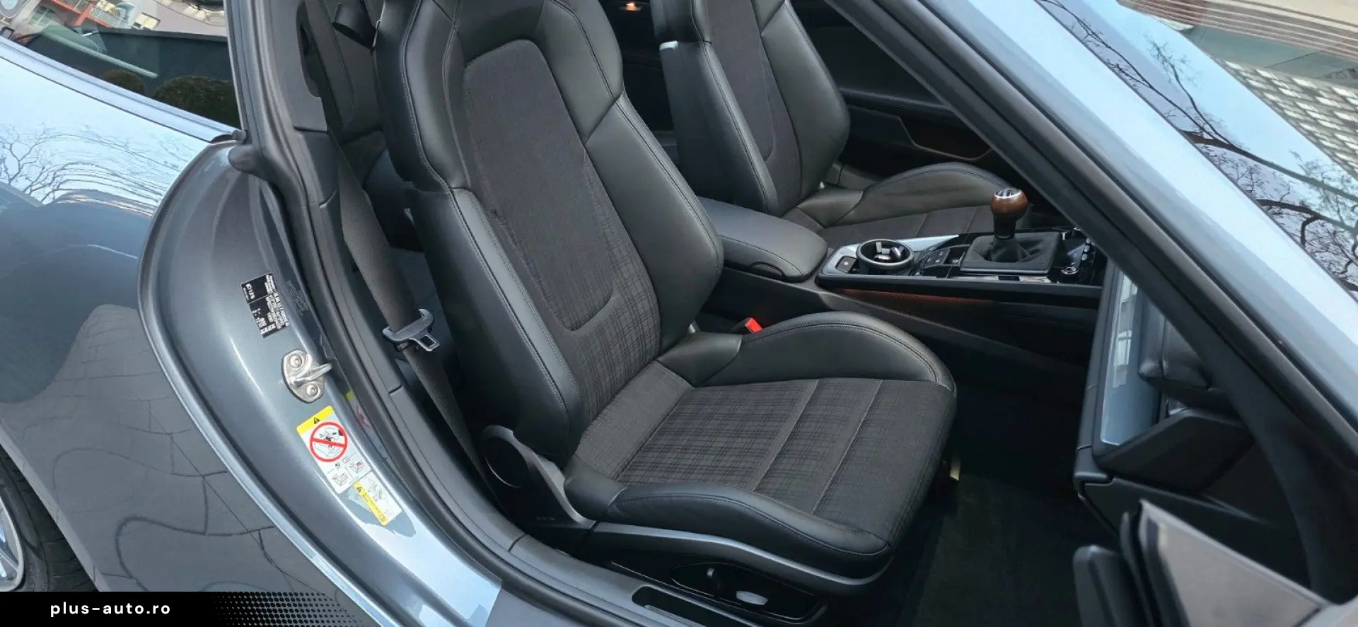 PORSCHE 992Carrera T