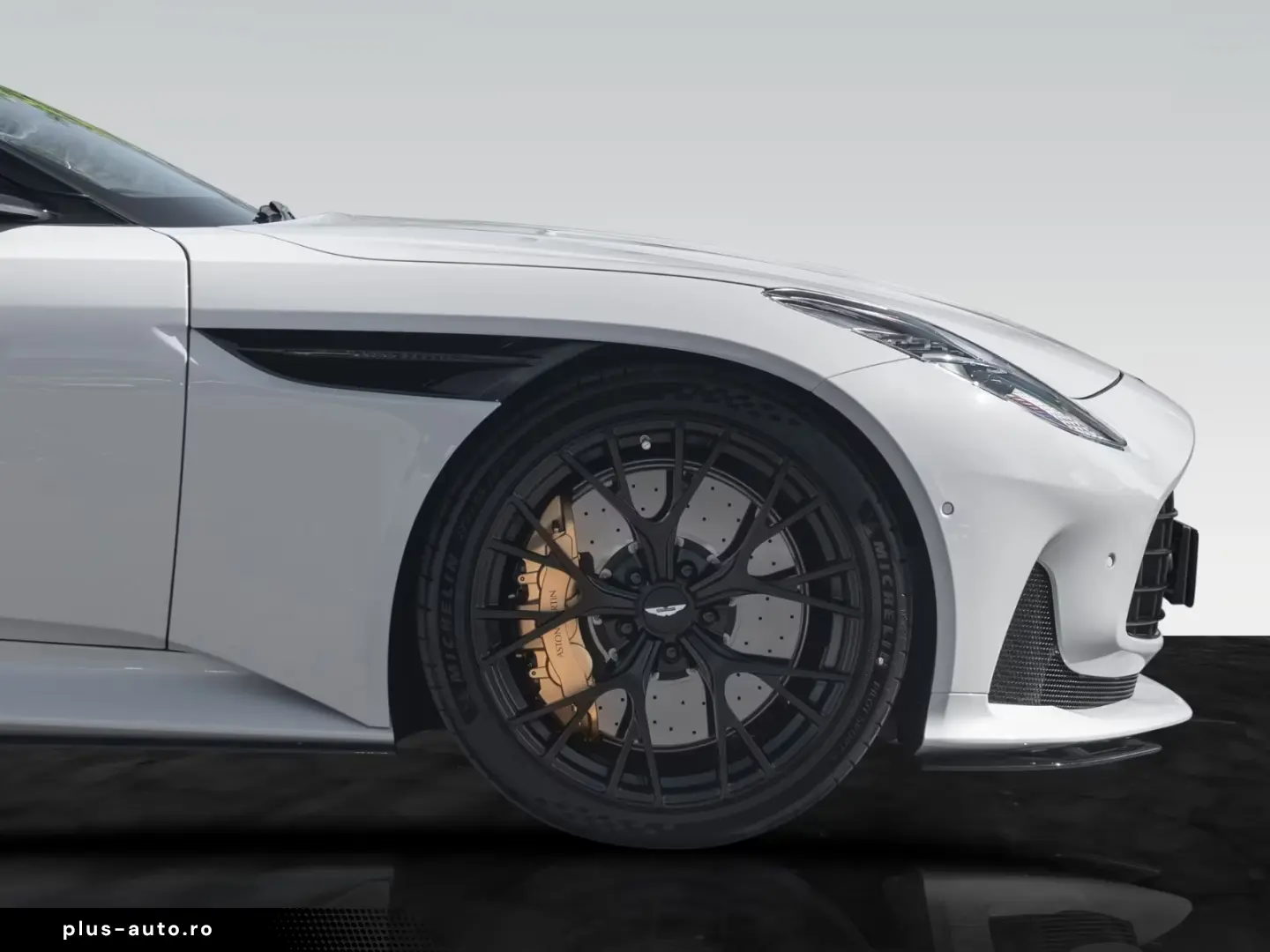 Aston Martin DB12   Panorama   Carbon Ceramic Brakes