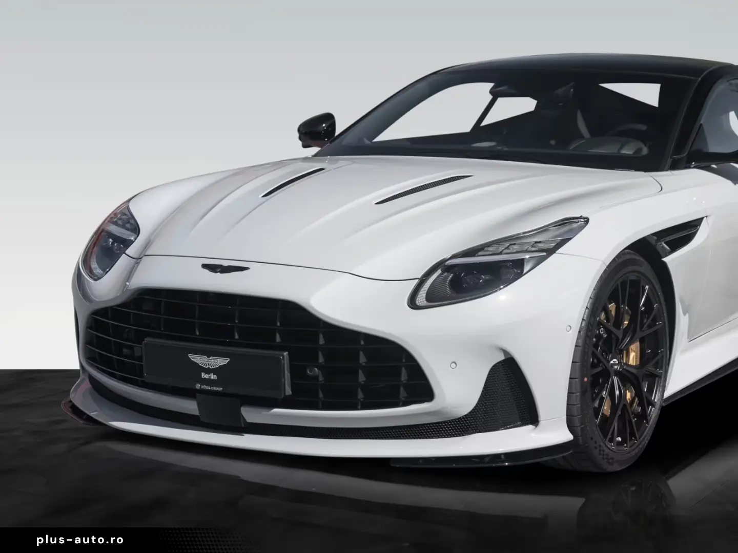 Aston Martin DB12   Panorama   Carbon Ceramic Brakes