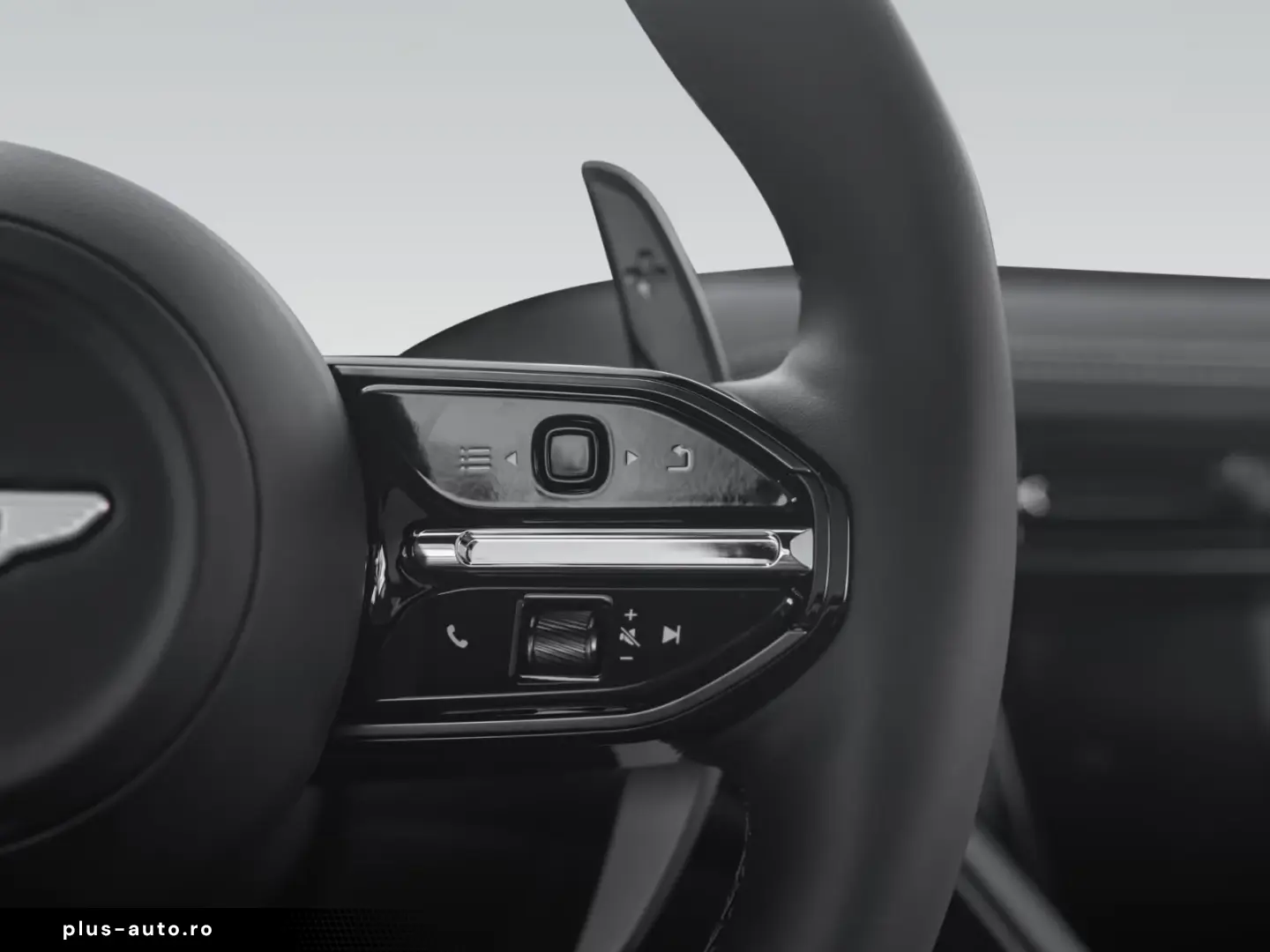 Aston Martin DB12   Panorama   Carbon Ceramic Brakes