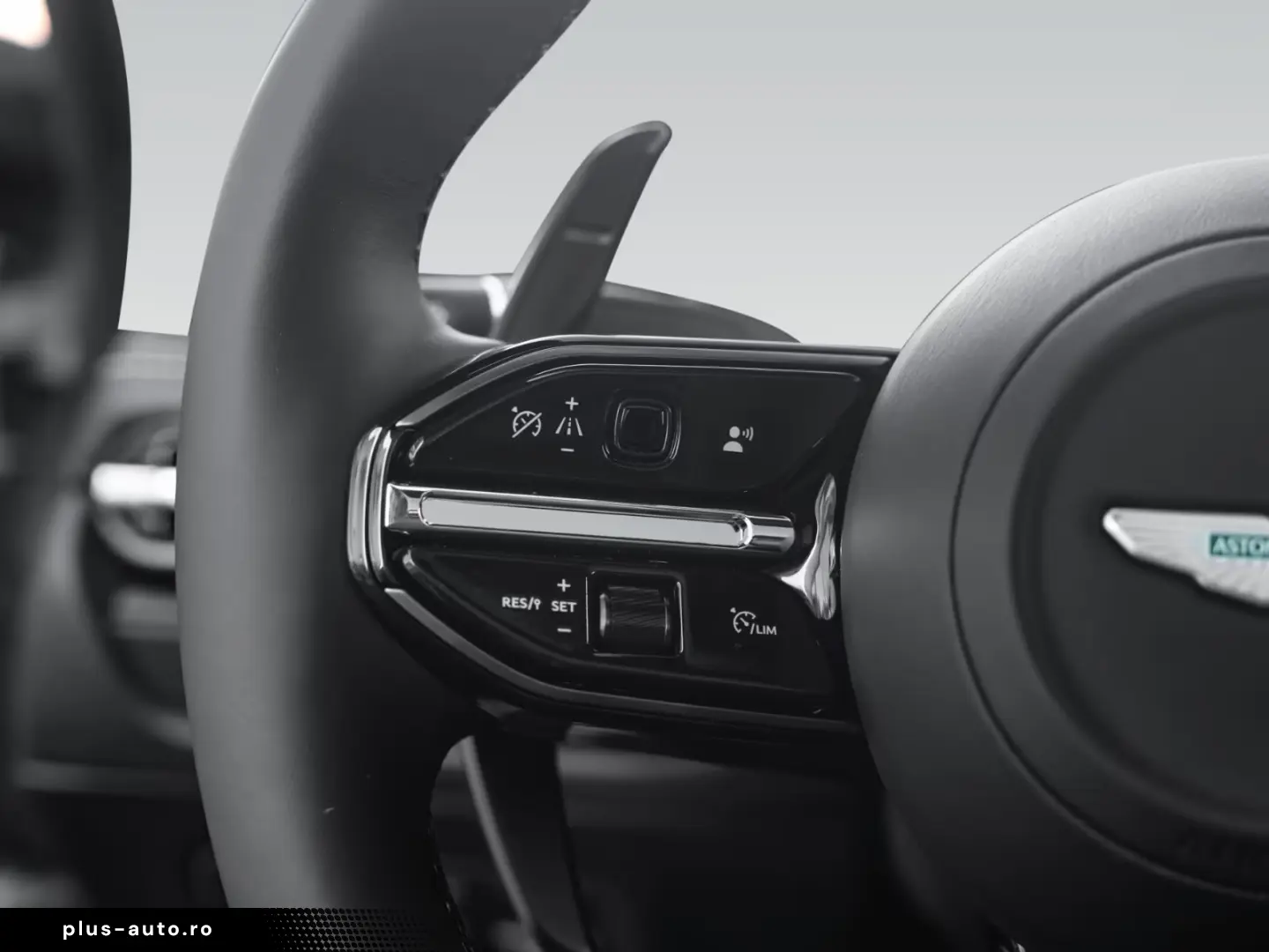 Aston Martin DB12   Panorama   Carbon Ceramic Brakes