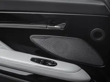 Aston Martin DB12   Panorama   Carbon Ceramic Brakes