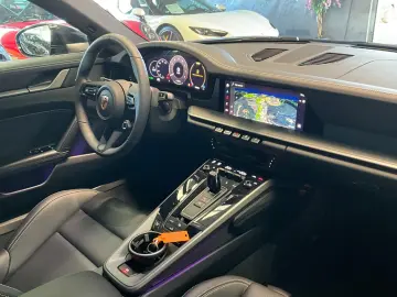 PORSCHE 911 992 Carrera