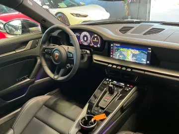 PORSCHE 911 992 Carrera