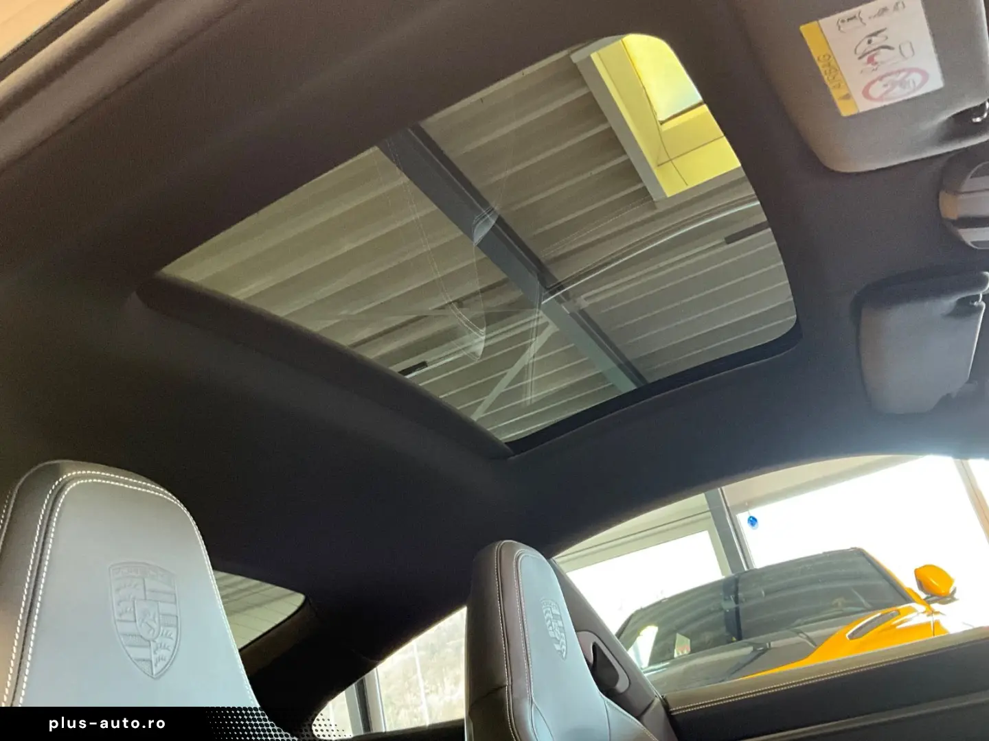 PORSCHE 911 992 Carrera