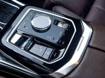 BMW 740d xDrive - preluare leasing