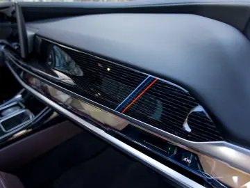 BMW 740d xDrive - preluare leasing