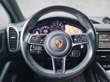 PORSCHE Cayenne Approved Luft Matrix Pano Bose 4RadLenk
