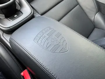 PORSCHE 992.2 Carrera T