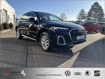 AUDI Q5 TFSIe quat S tron S line    AZN-Förderung