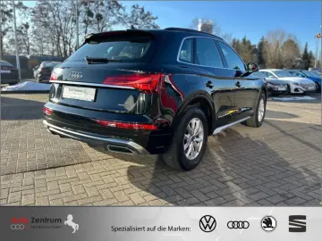 AUDI Q5 TFSIe quat S tron S line    AZN-Förderung