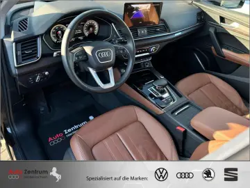 AUDI Q5 TFSIe quat S tron S line    AZN-Förderung
