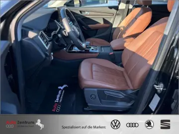 AUDI Q5 TFSIe quat S tron S line    AZN-Förderung