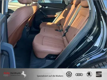AUDI Q5 TFSIe quat S tron S line    AZN-Förderung