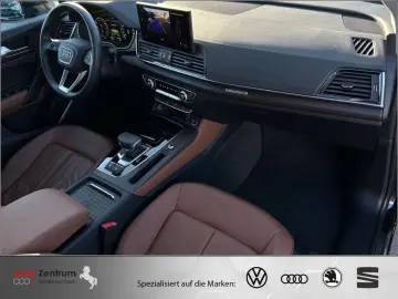 AUDI Q5 TFSIe quat S tron S line    AZN-Förderung