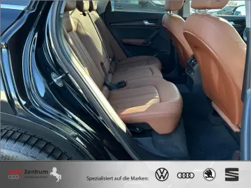 AUDI Q5 TFSIe quat S tron S line    AZN-Förderung
