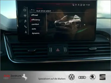 AUDI Q5 TFSIe quat S tron S line    AZN-Förderung