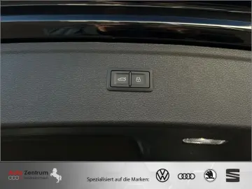 AUDI Q5 TFSIe quat S tron S line    AZN-Förderung
