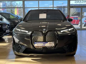 BMW iX 40 xDrive ACC HUD 360 AHK Leder HiFiSound WMP