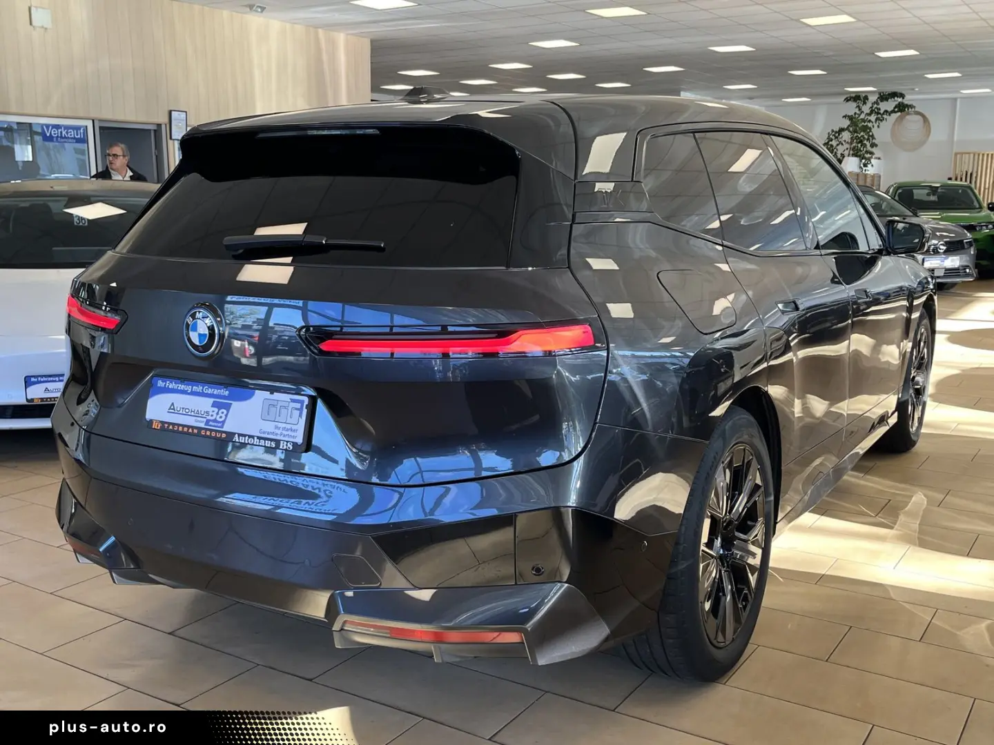 BMW iX 40 xDrive ACC HUD 360 AHK Leder HiFiSound WMP