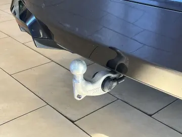 BMW iX 40 xDrive ACC HUD 360 AHK Leder HiFiSound WMP