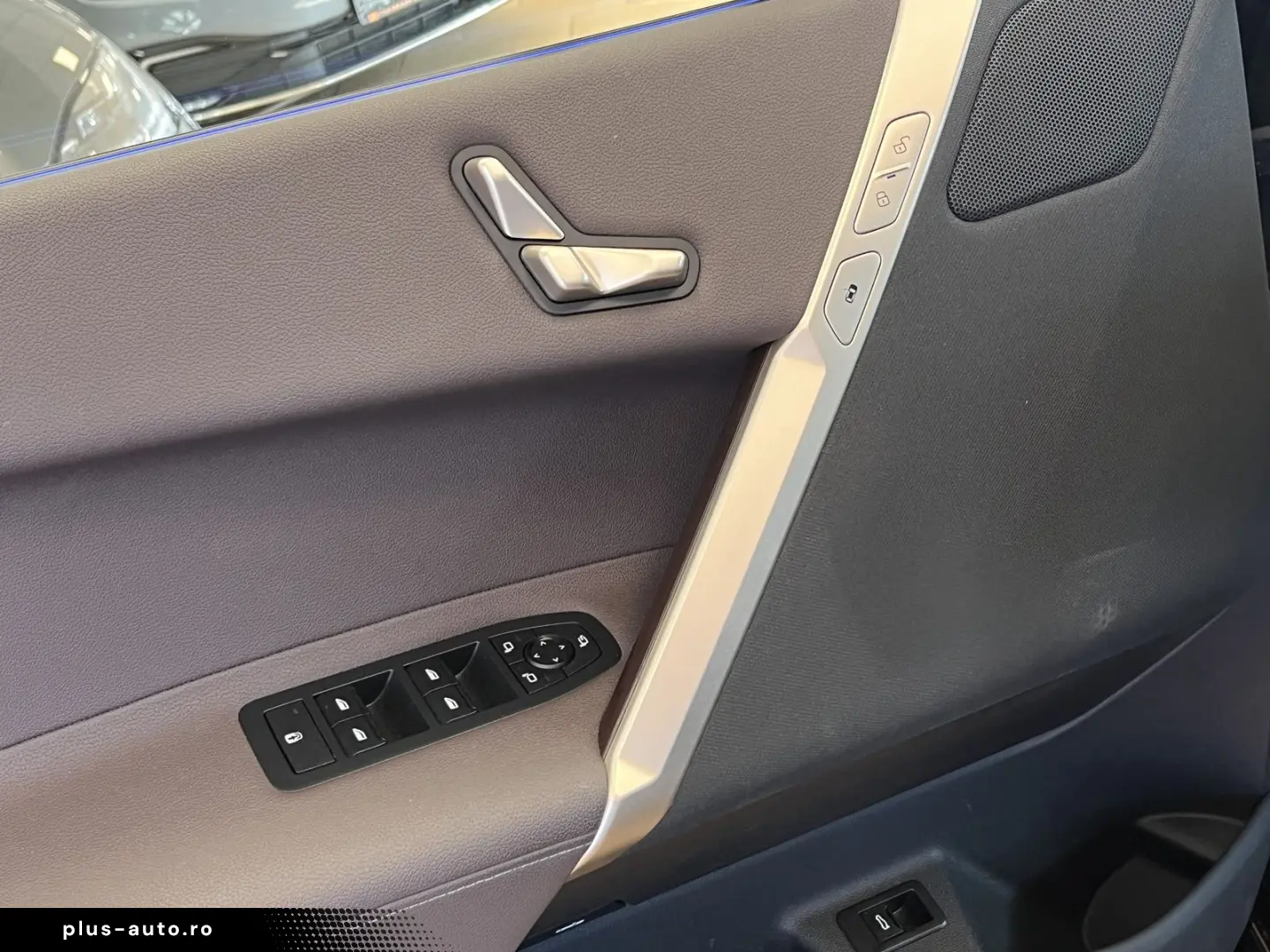 BMW iX 40 xDrive ACC HUD 360 AHK Leder HiFiSound WMP