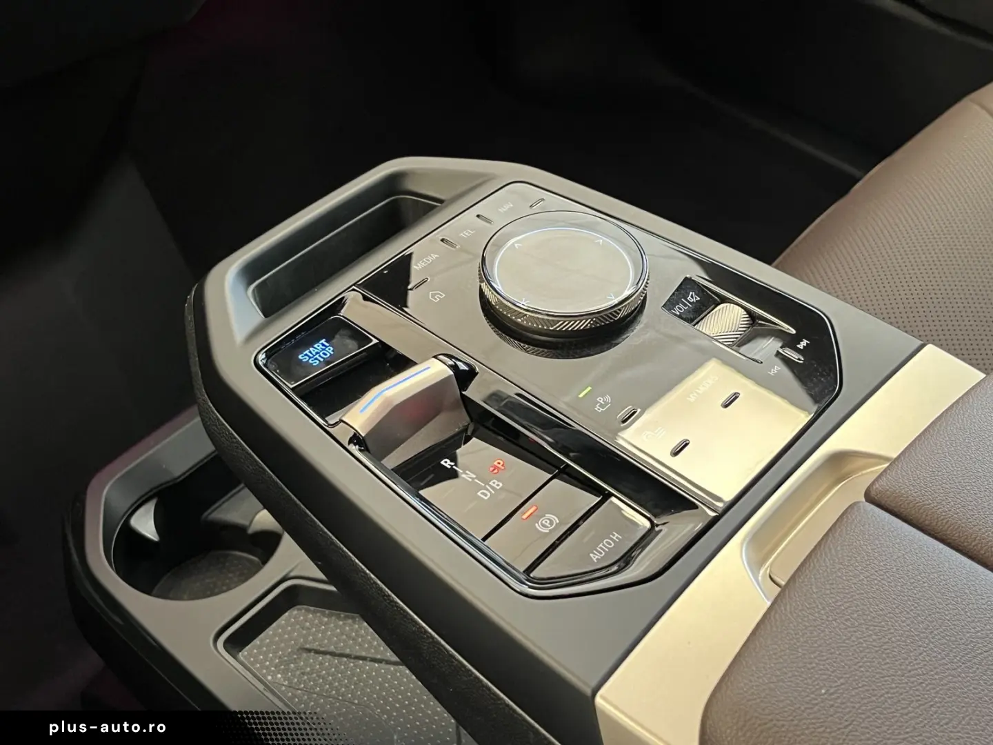 BMW iX 40 xDrive ACC HUD 360 AHK Leder HiFiSound WMP