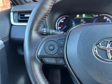 TOYOTA RAV 4 Plug-in-Hybrid Technik- & Style Paket  Pan