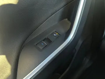 TOYOTA RAV 4 Plug-in-Hybrid Technik- & Style Paket  Pan