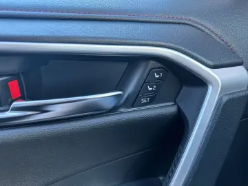 TOYOTA RAV 4 Plug-in-Hybrid Technik- & Style Paket  Pan