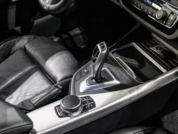 BMW Seria 2 220d xDrive AT Luxury Line