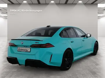 BMW M5 Limousine Carbon INDIVIDUAL. B&W