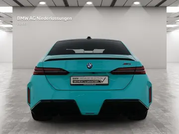 BMW M5 Limousine Carbon INDIVIDUAL. B&W