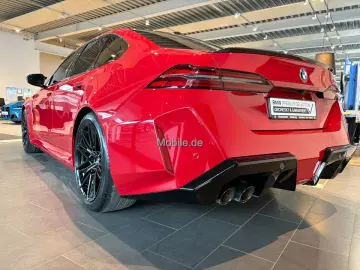 BMW M5 Plug-In Hybrid xDrive M Drivers Package IMOLA ROT 2