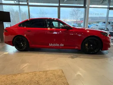 BMW M5 Plug-In Hybrid xDrive M Drivers Package IMOLA ROT 2