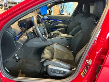 BMW M5 Plug-In Hybrid xDrive M Drivers Package IMOLA ROT 2