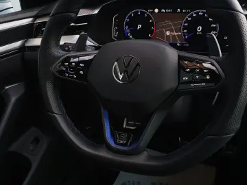 VW Arteon R 4M DSG Pano Leder ACC DCC 360  HUD 20