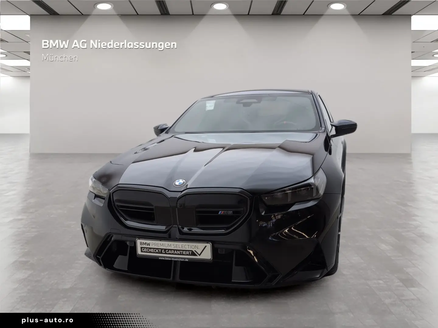 BMW M5 Limousine   Sound sistem PanoDach