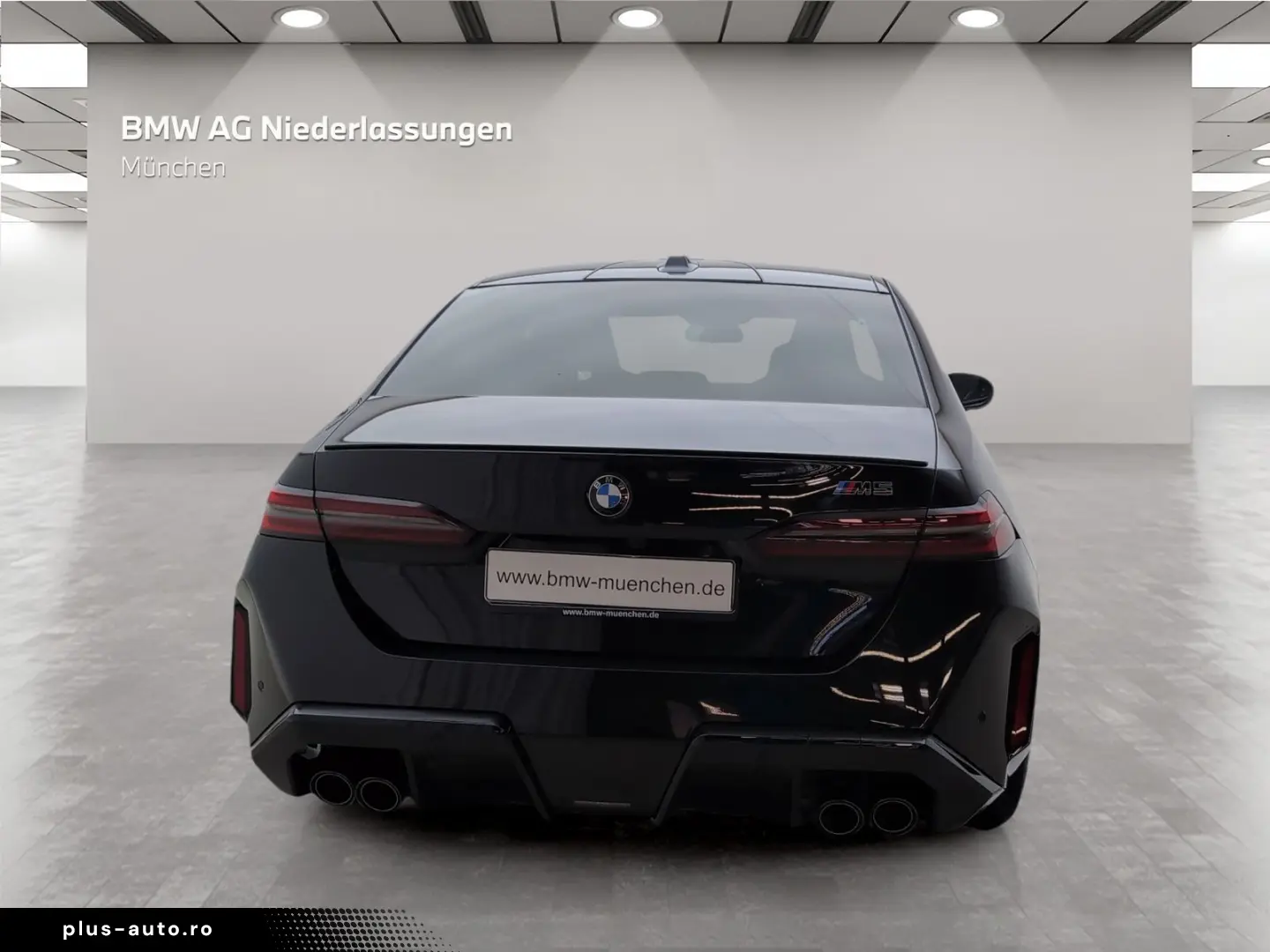 BMW M5 Limousine   Sound sistem PanoDach