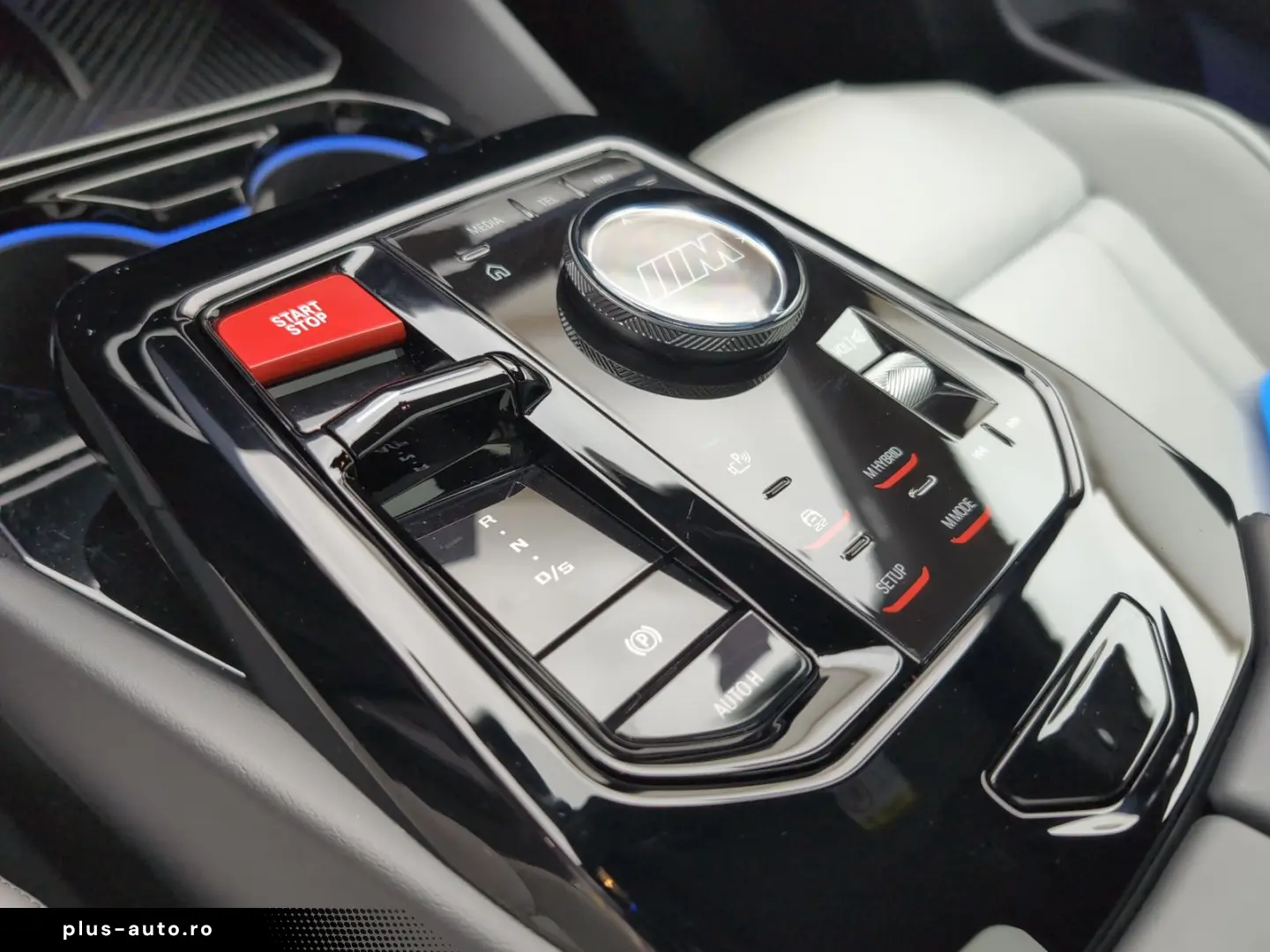 BMW M5 Limousine   Sound sistem PanoDach