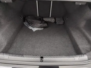 BMW M5 Limousine   Sound sistem PanoDach