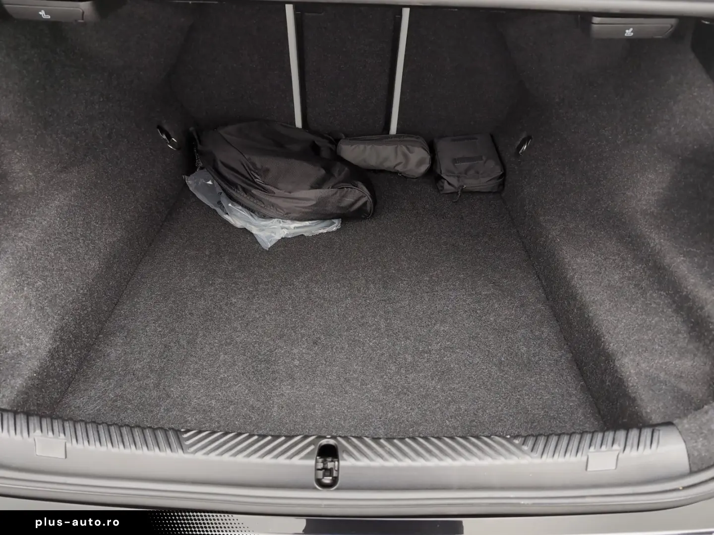 BMW M5 Limousine   Sound sistem PanoDach