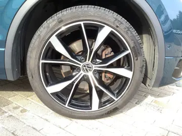 VW Tiguan R-Line DSG 4X4  Matrix  AHK