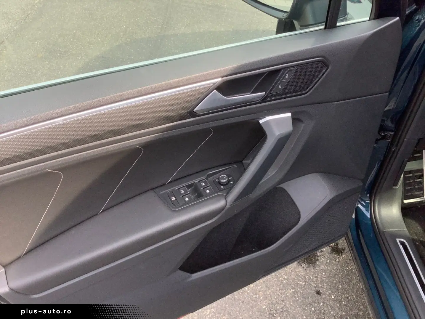 VW Tiguan R-Line DSG 4X4  Matrix  AHK