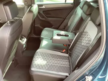 VW Tiguan R-Line DSG 4X4  Matrix  AHK