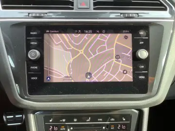 VW Tiguan R-Line DSG 4X4  Matrix  AHK